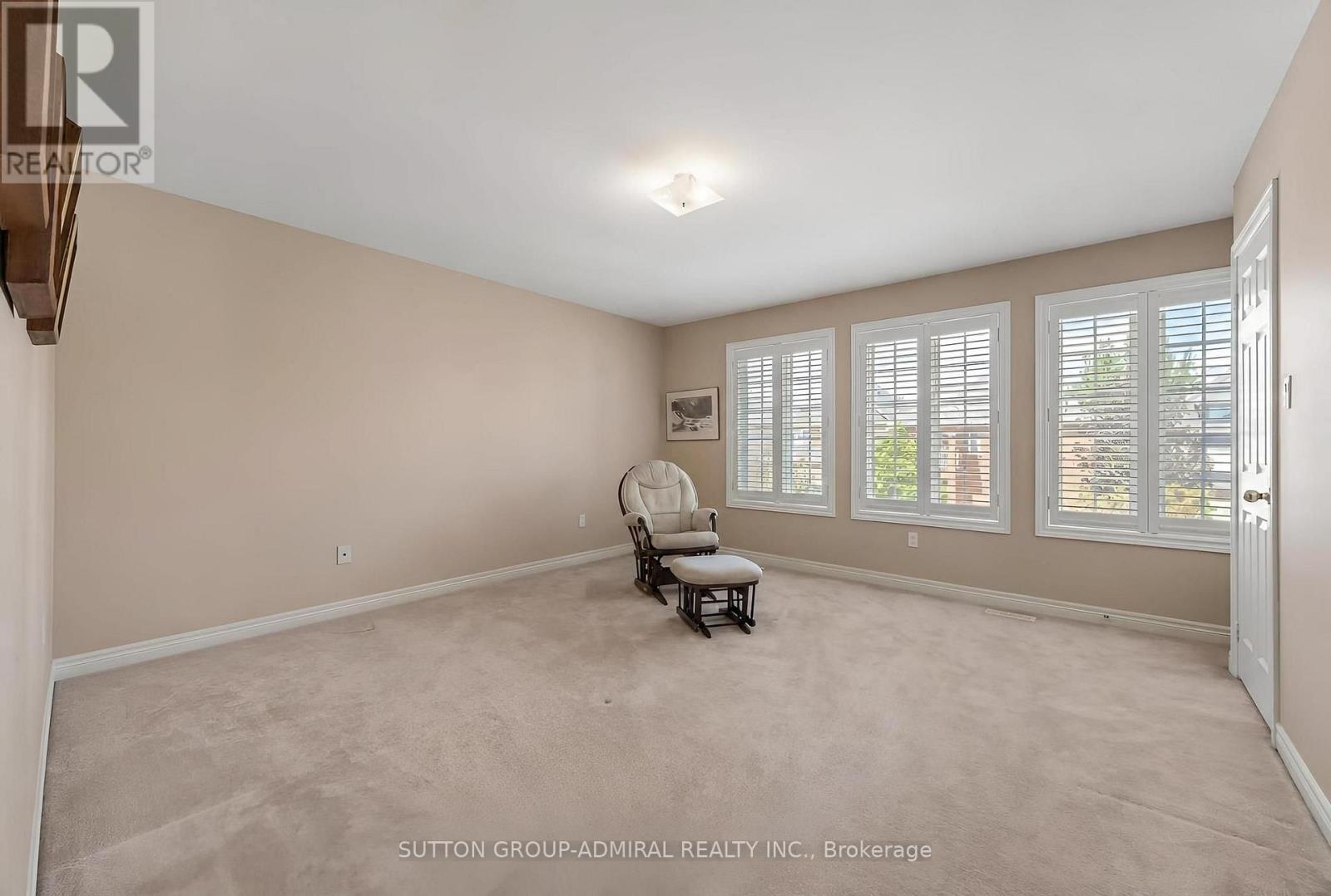 35 STRAUSS ROAD - 26