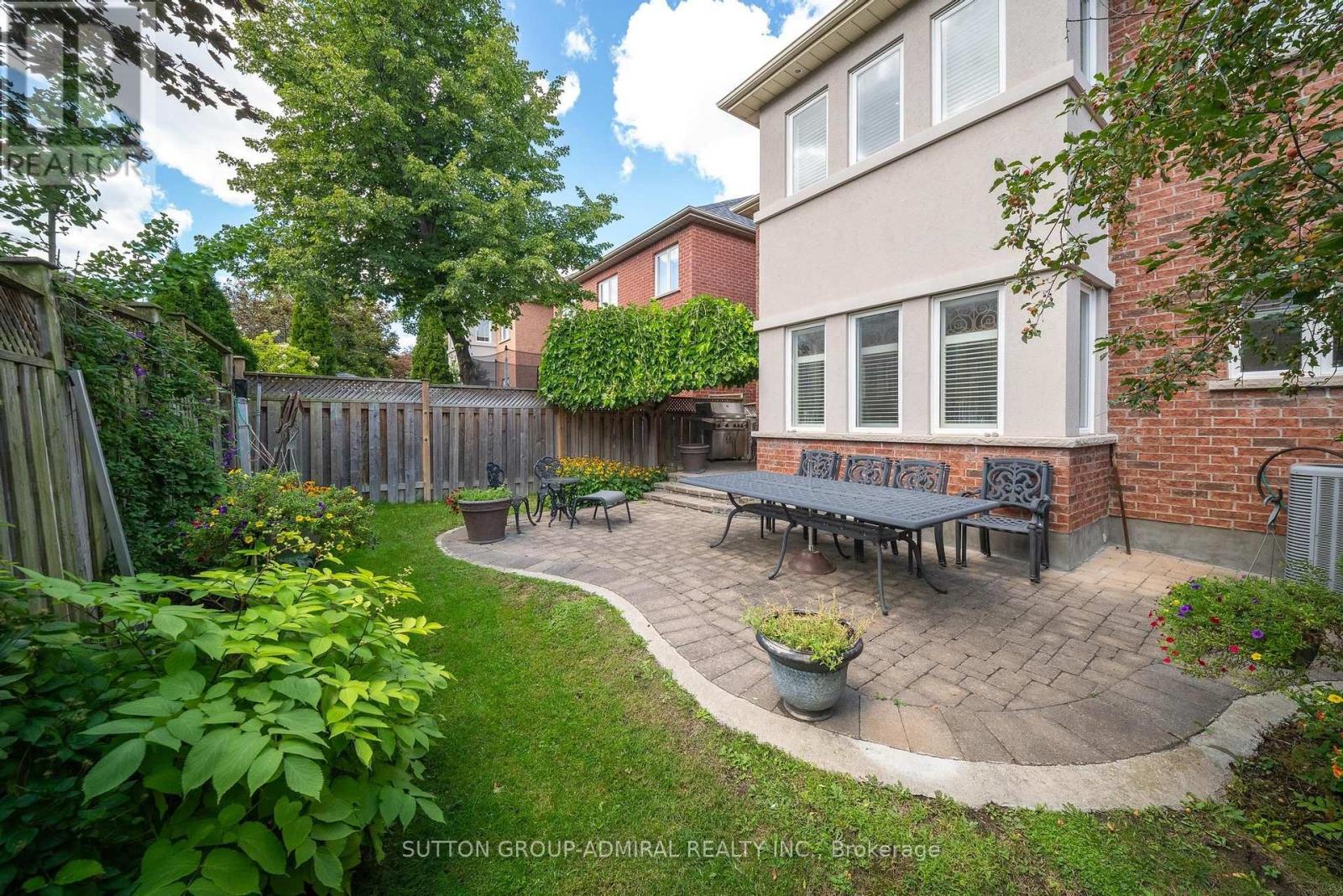 35 STRAUSS ROAD - 34