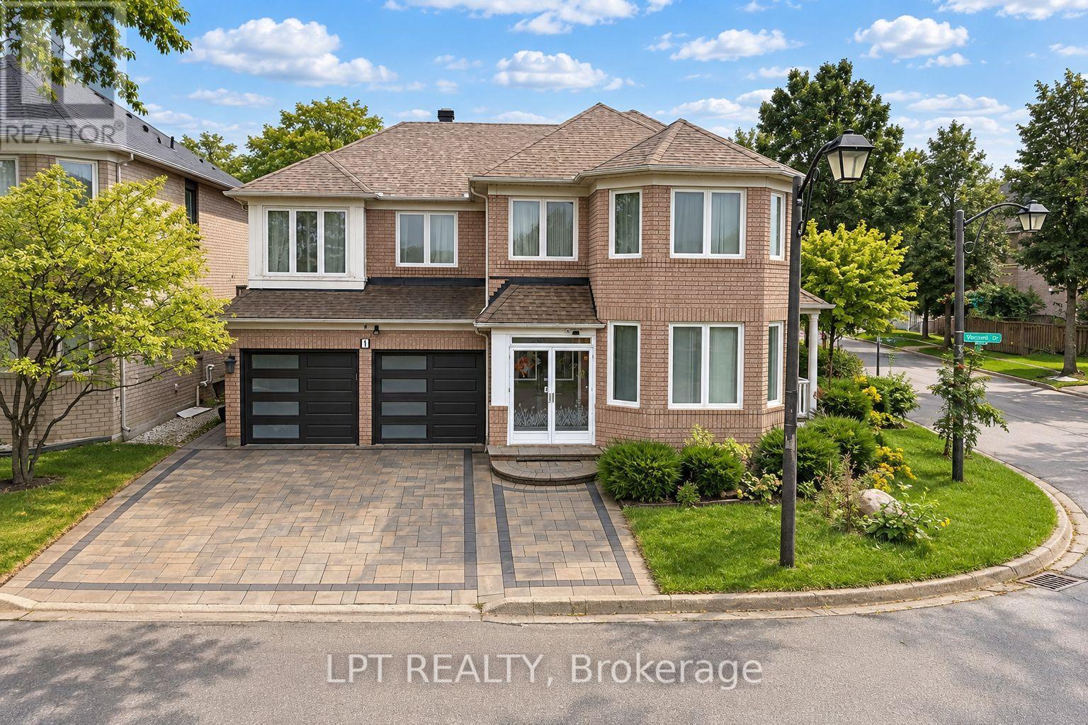 1 SAXONY DRIVE, Markham (Berczy)