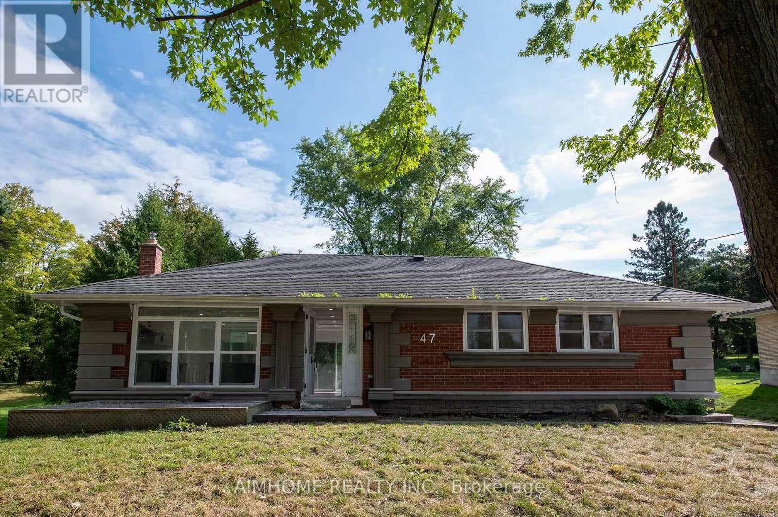47 BELFRY DRIVE, Newmarket (Huron Heights-Leslie Valley)
