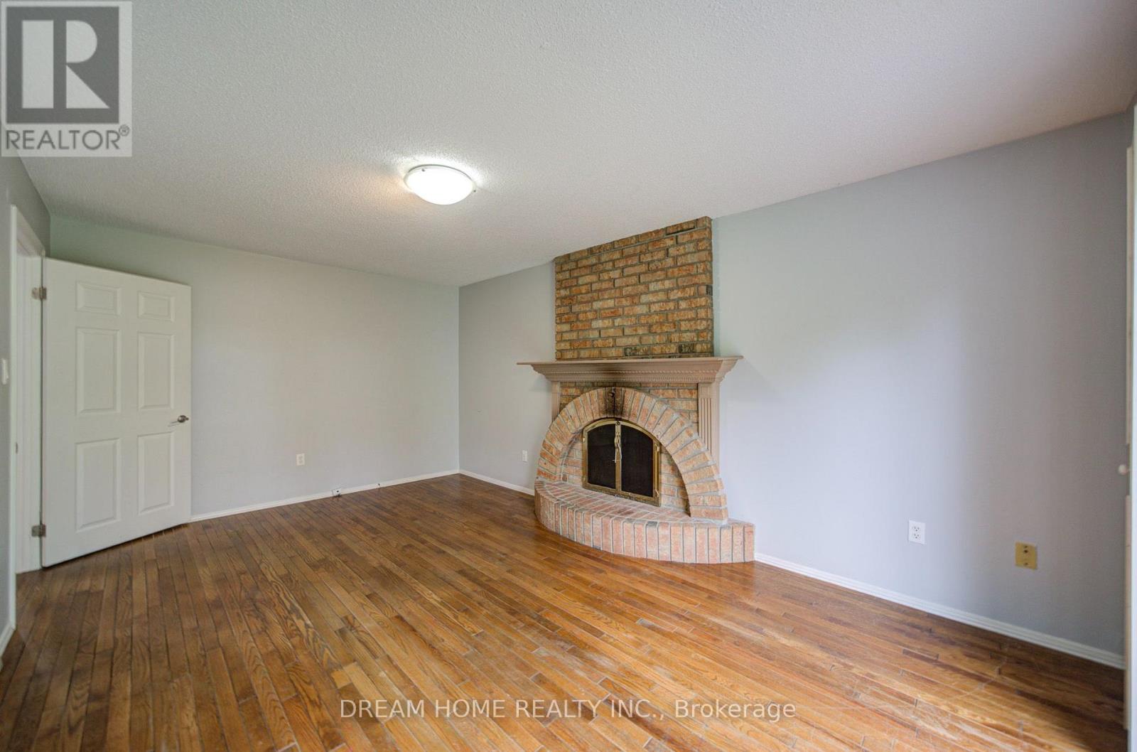 30 GARNISH GREEN, Markham (Markham Village) — photo 11