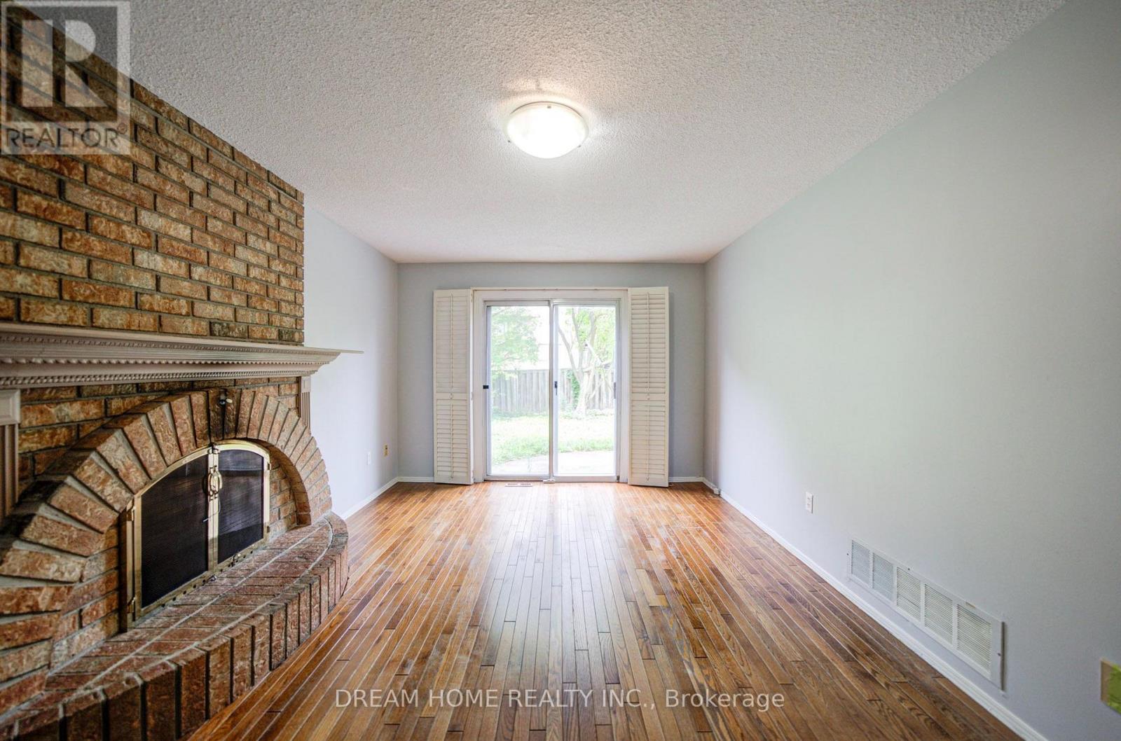 30 GARNISH GREEN, Markham (Markham Village) — photo 9