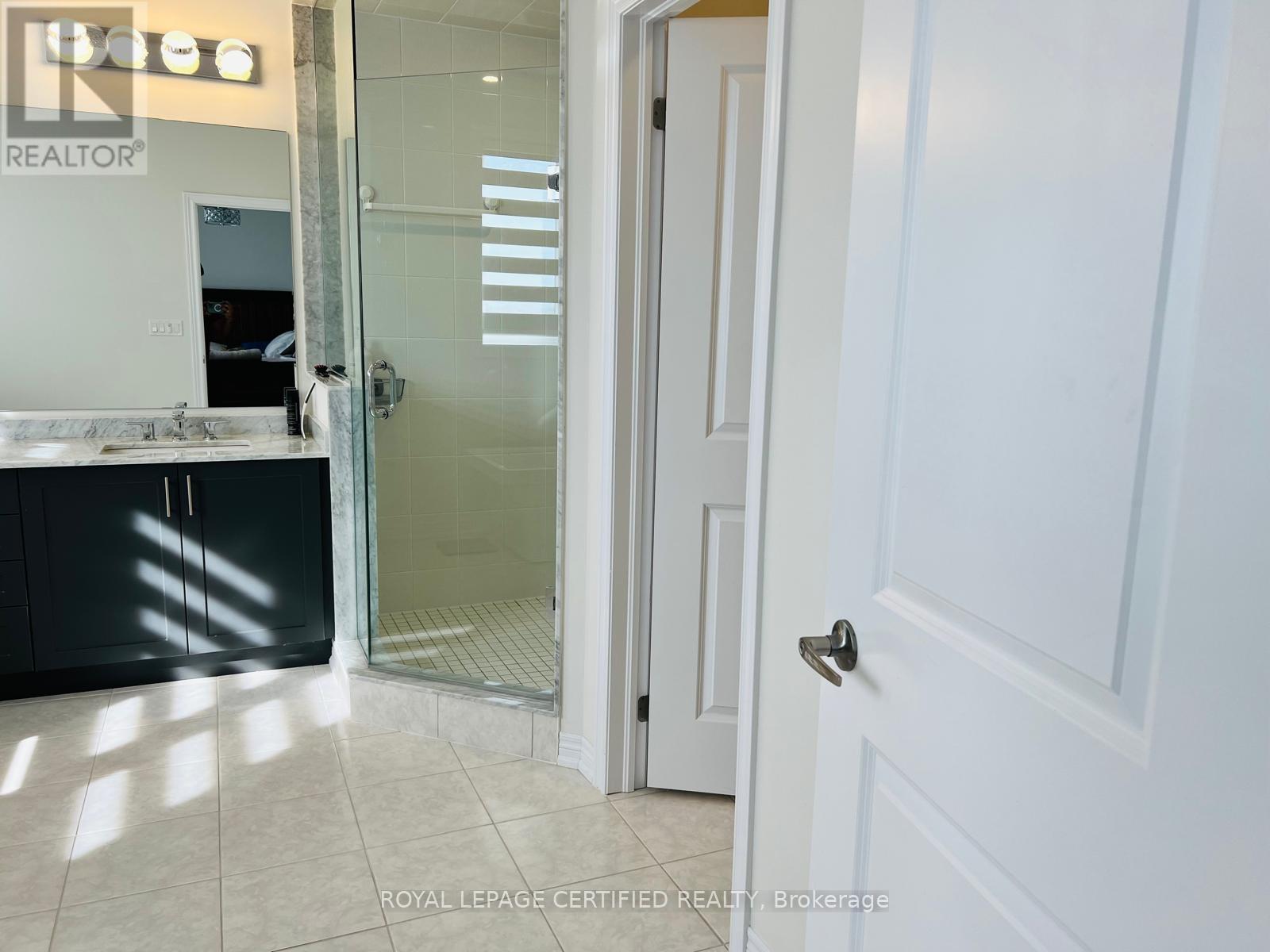 23 CHARING CROSS GATE, Oakville (GO Glenorchy) — photo 12
