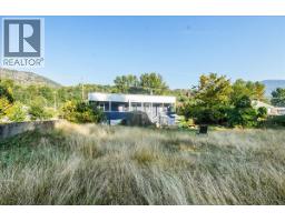 156 Haig Street, Warfield, BC V1R2L9 Photo 12