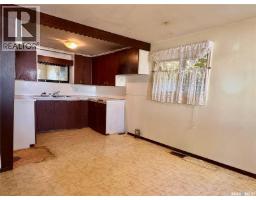 1006 Coteau Street W, Moose Jaw, SK S6H5G4 Photo 9