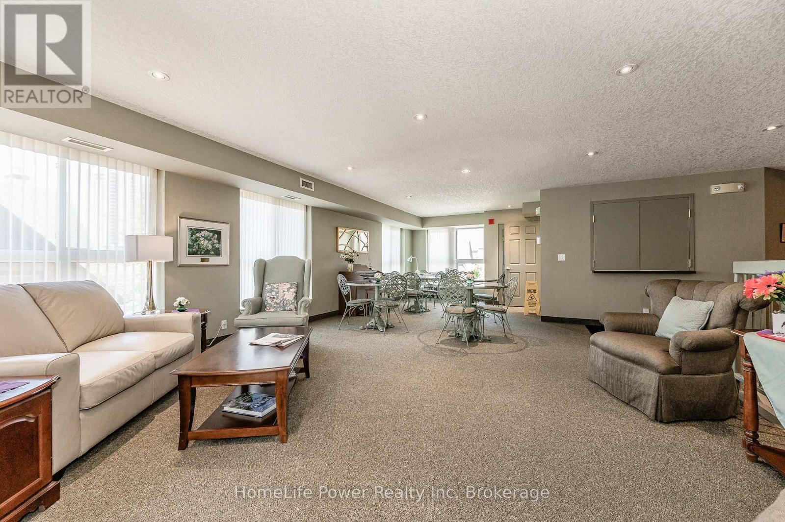 #107 20 ST GEORGE STREET - Image 29