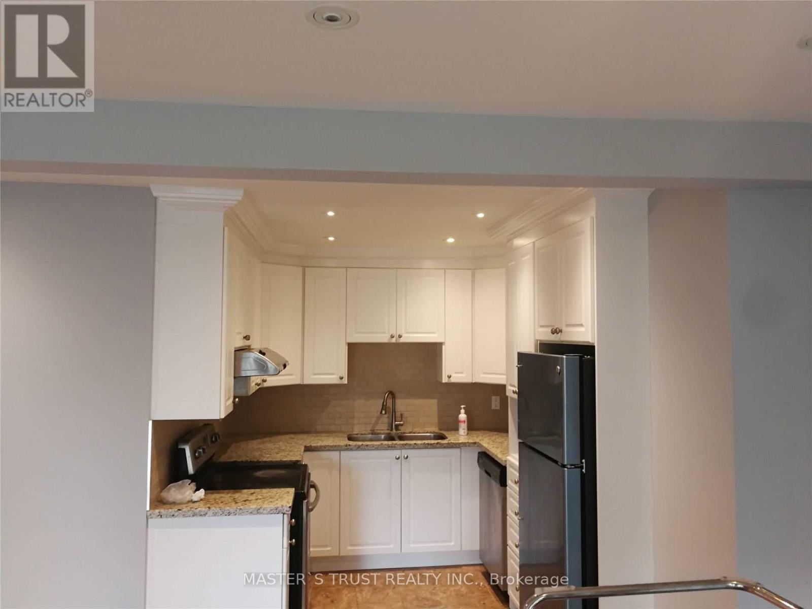 15 - 653 VILLAGE PARKWAY, Markham (Unionville) — photo 4