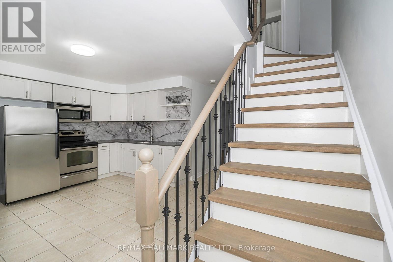 UPPER - 125 VIELLA STREET, Toronto (Junction Area) — photo 11