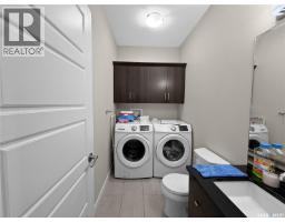 Laundry room - 526 Maple Crescent, Warman, SK S0K4S2 Photo 12