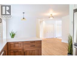 1565 A-1565 B Jack Road, Sechelt, BC V7Z0A1 Photo 9