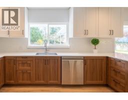 1565 A-1565 B Jack Road, Sechelt, BC V7Z0A1 Photo 7