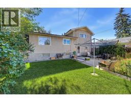 4pc Bathroom - 1136 19 Avenue Nw, Calgary, AB T2M0Z9 Photo 11