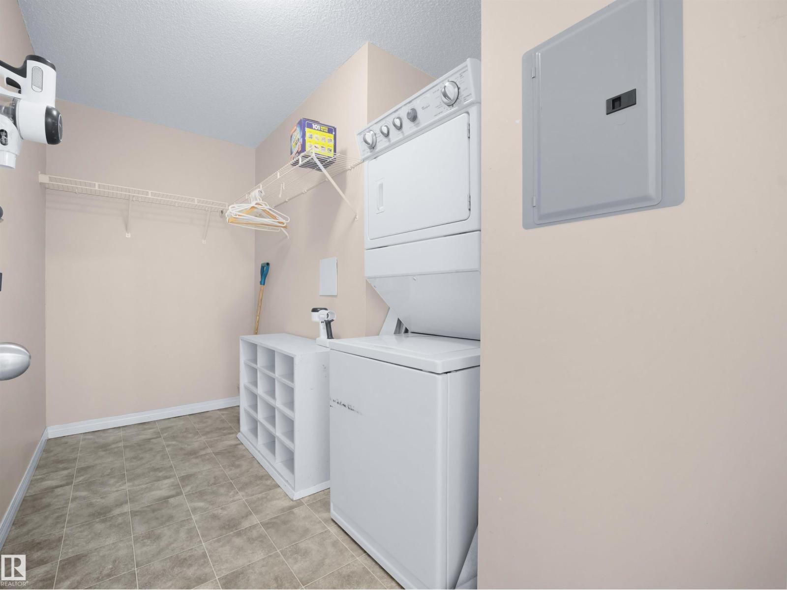 #2409 320 CLAREVIEW STATION DR NW - 24