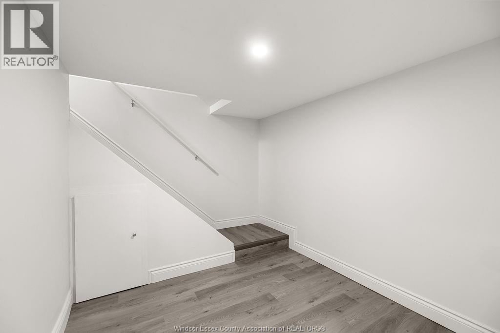1129 JANETTE AVENUE - Image 23