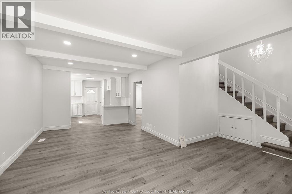 1129 JANETTE AVENUE - 3