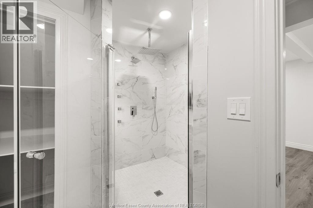 1129 JANETTE AVENUE - 12