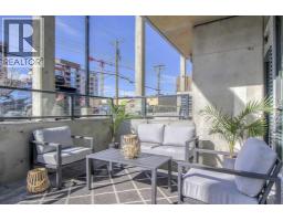 325R 9A Street NW - photo 17
