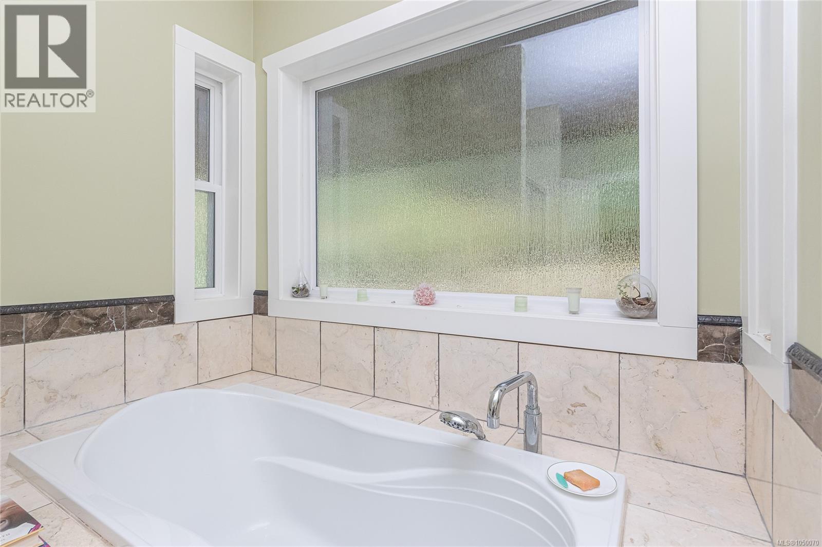 7285 Osborne Bay Rd - Image 23