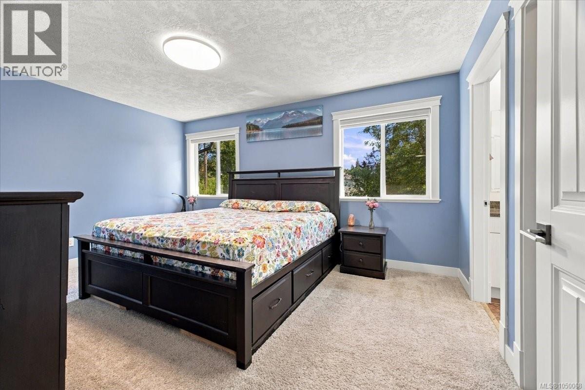 #11 3205 Gibbins Rd - Image 36