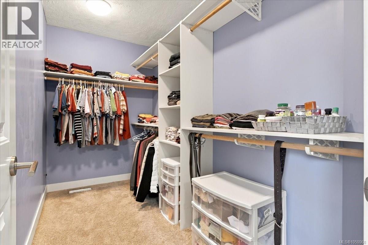 #11 3205 Gibbins Rd - 40