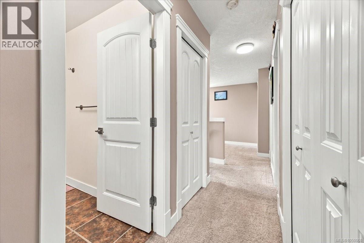 #11 3205 Gibbins Rd - 49