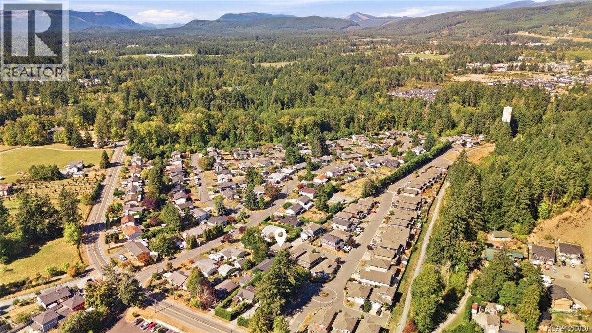 #11 3205 Gibbins Rd - 67