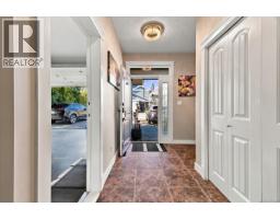 Kitchen - 11 3205 Gibbins Rd, Duncan, BC V9L1G7 Photo 9