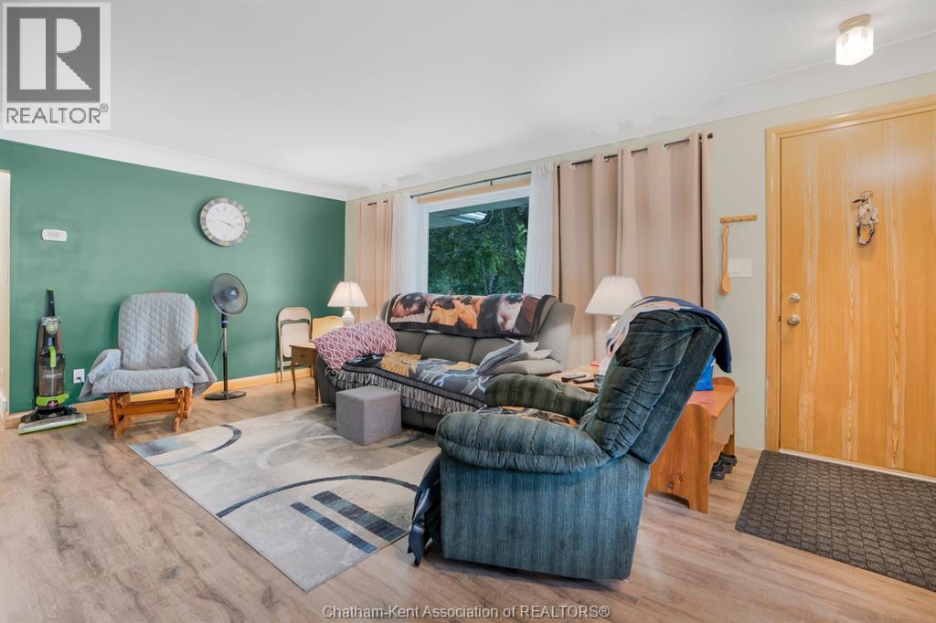 6 Craven DRIVE - 33