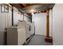 3615 Doncaster Dr, Saanich, BC V8P3W5 Photo 20