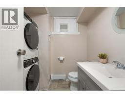 3615 Doncaster Dr, Saanich, BC V8P3W5 Photo 25