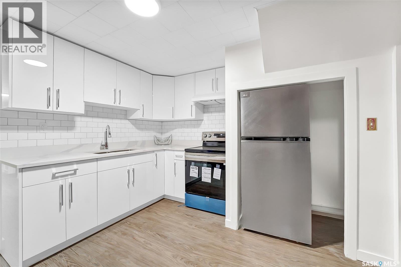 2320 Preston AVENUE S - 38