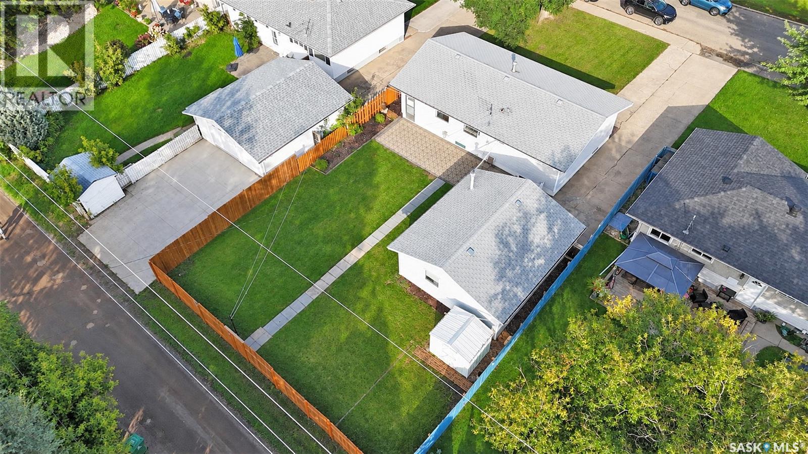 2320 Preston AVENUE S - 6