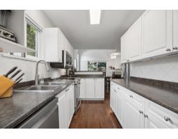 30 16155 82 Avenue, Surrey, BC V4N0P7 Photo 8