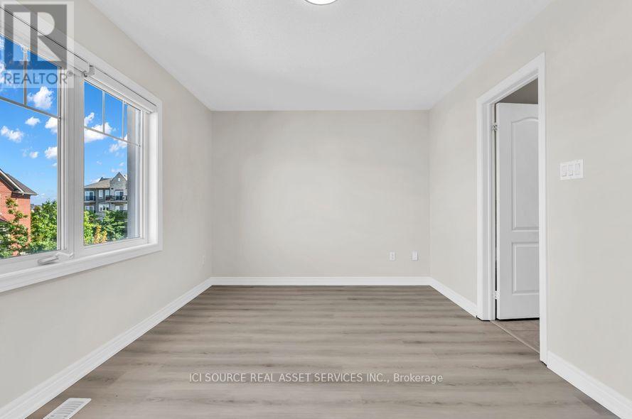 #4 3215 THOMAS STREET - Image 26