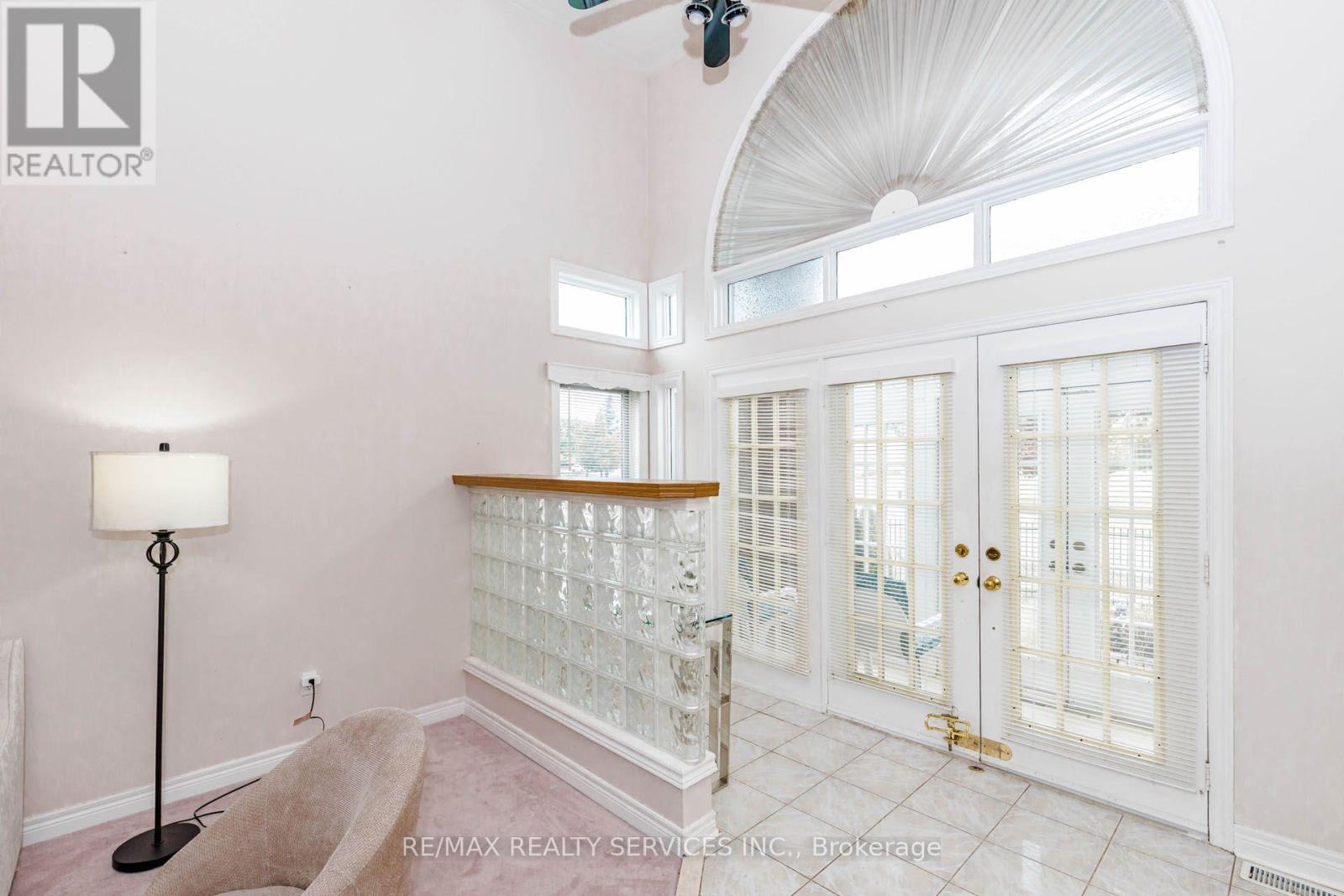 5772 WHITEHORN AVENUE - 11