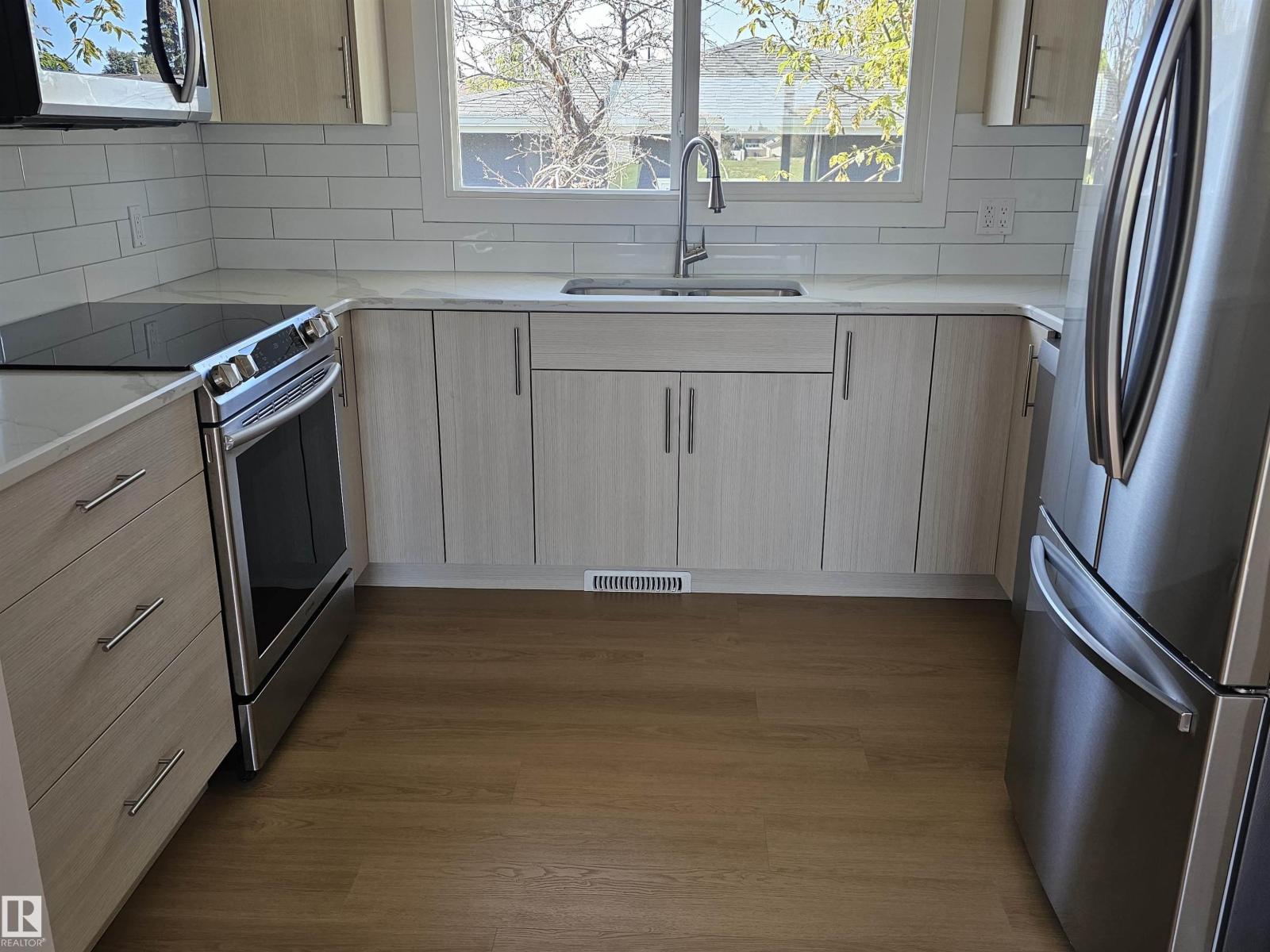 12344 50 ST NW - 10