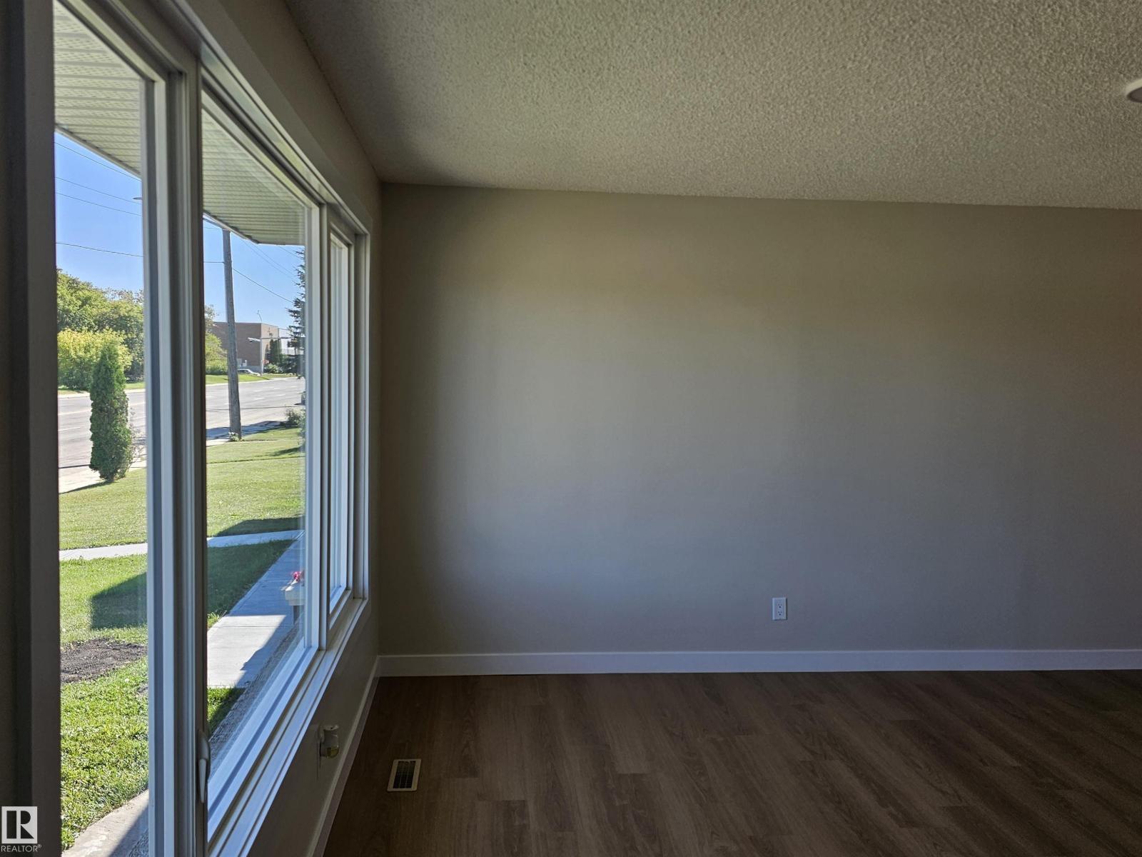 12344 50 ST NW - Image 5