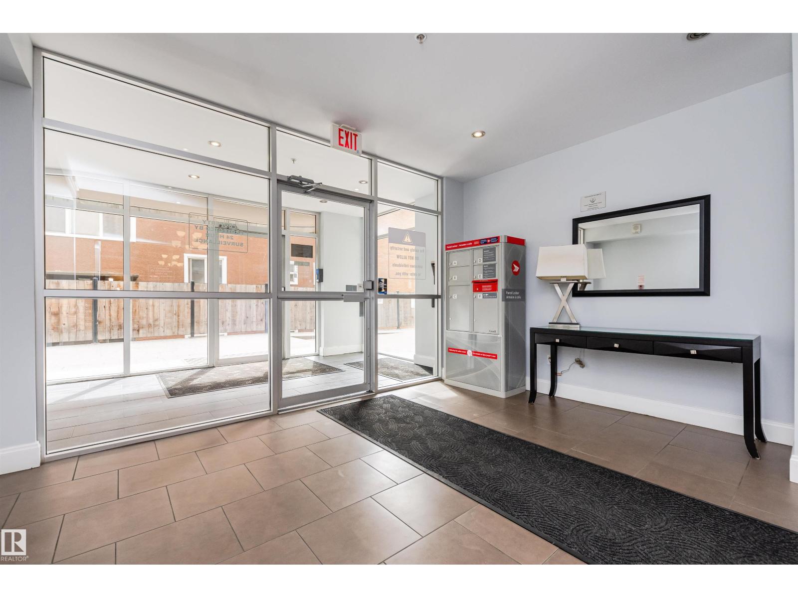 #1302 9819 104 ST NW - 36