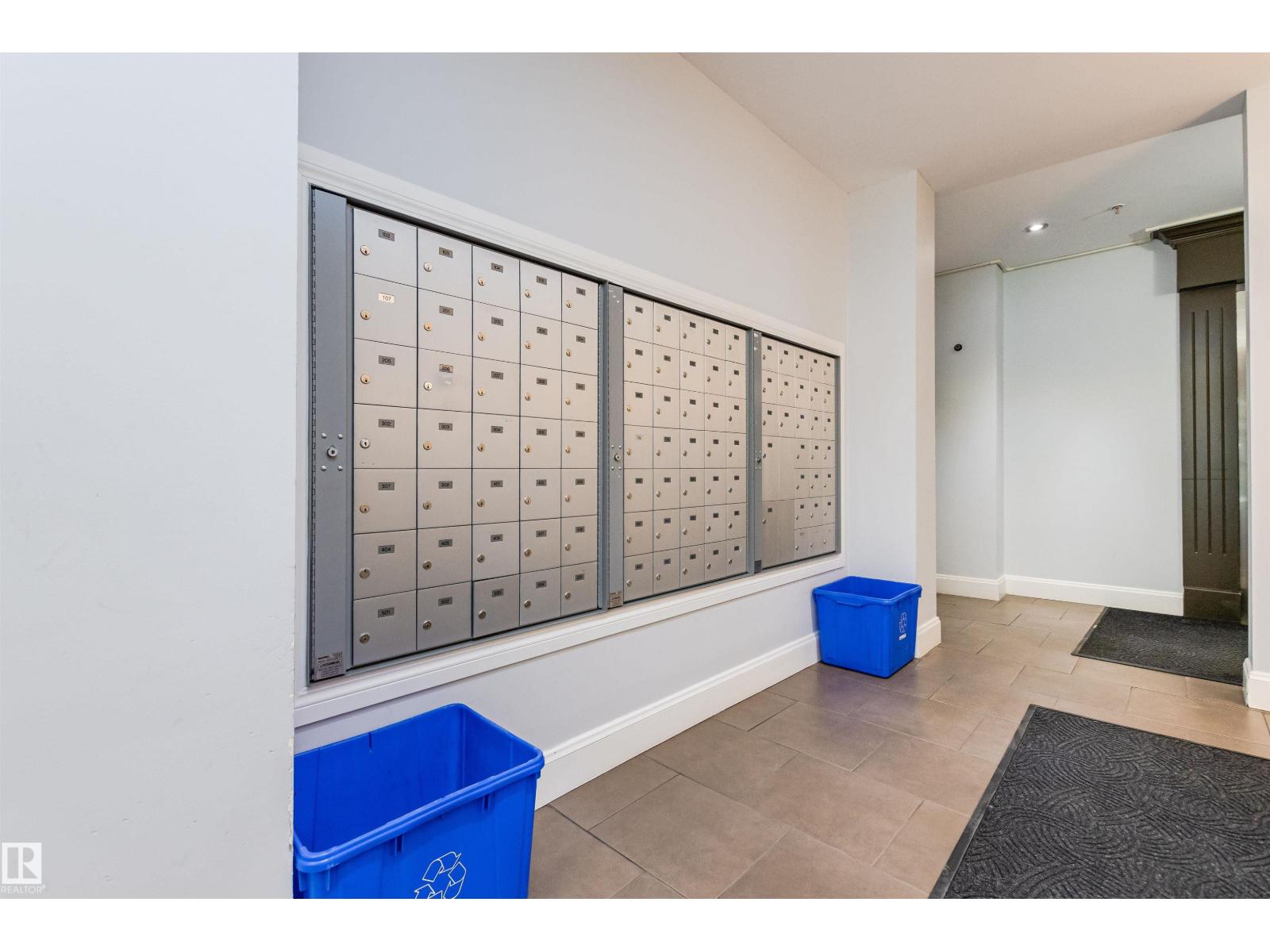 #1302 9819 104 ST NW - 39