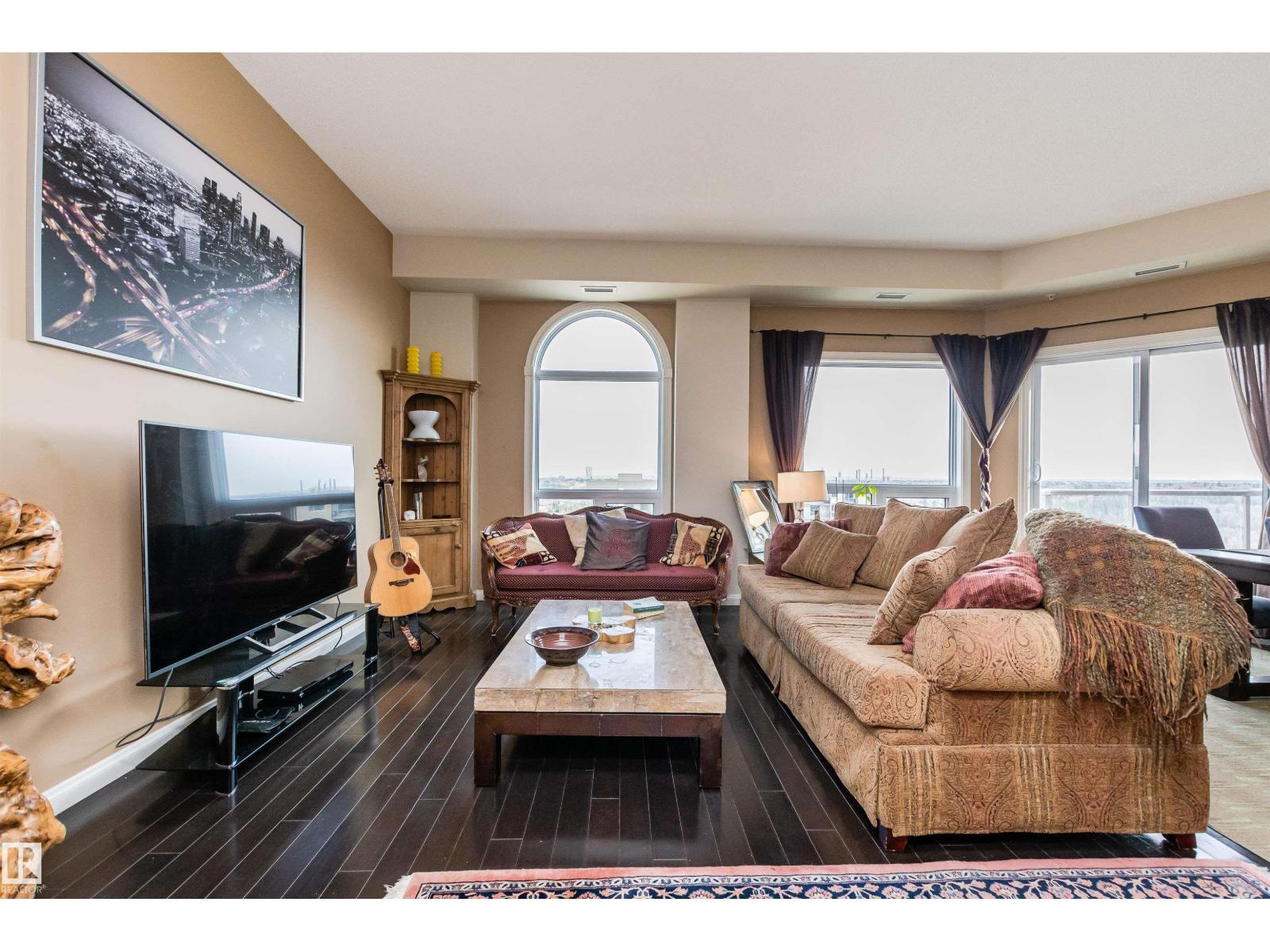 #1302 9819 104 ST NW - 8