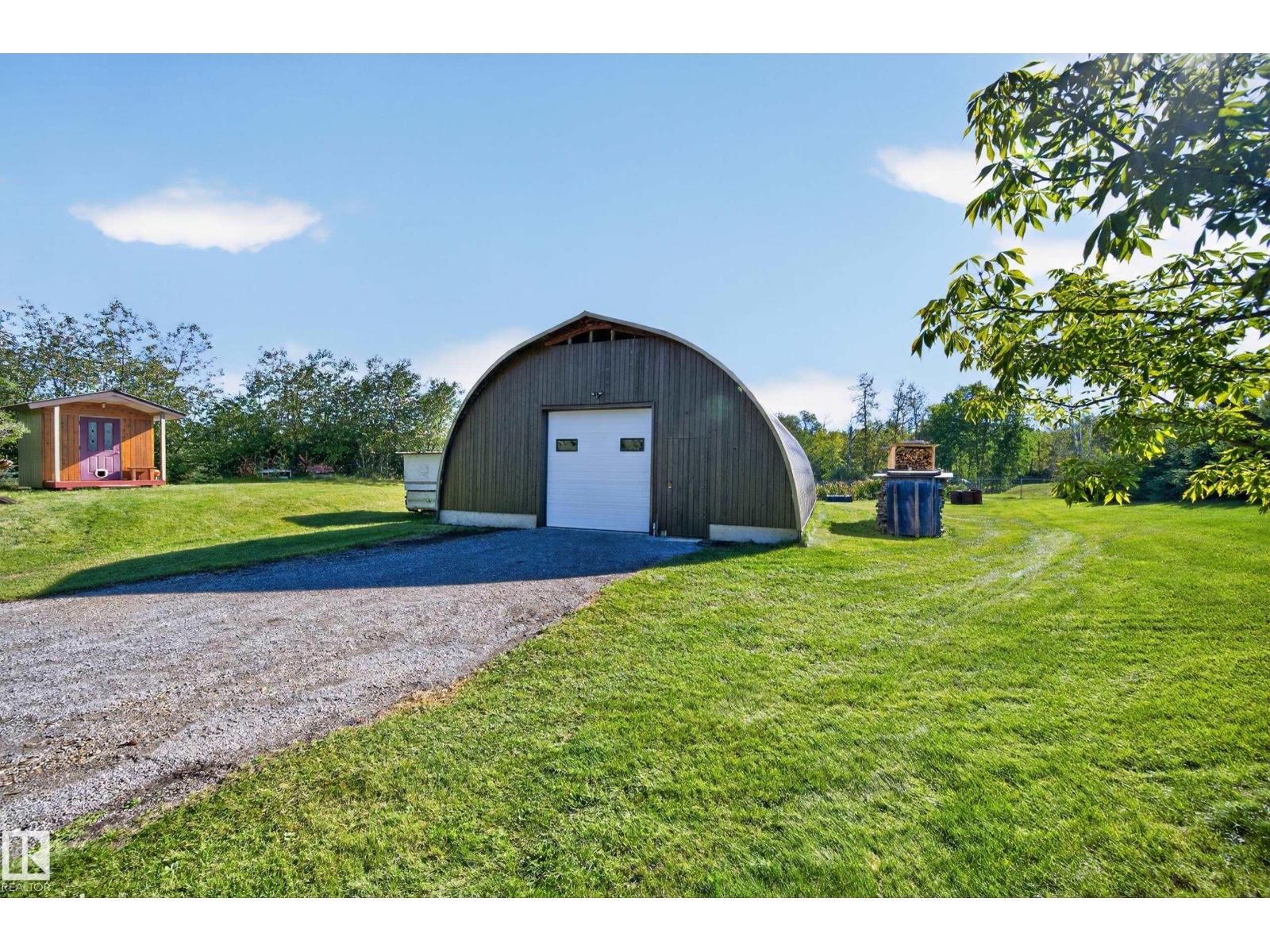#49 53127 RANGE ROAD 211 - 18