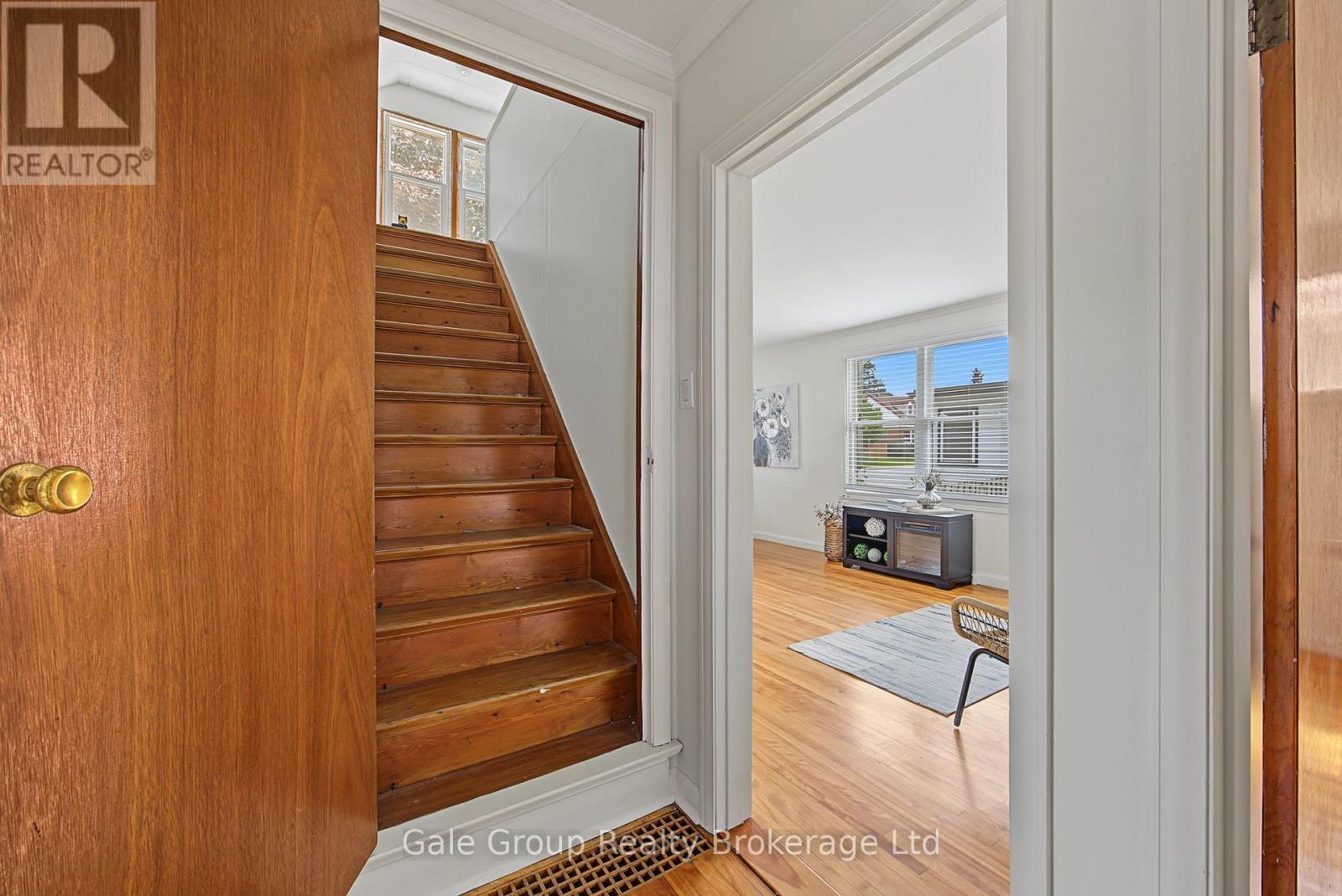 36 EAST PARK DRIVE - 16