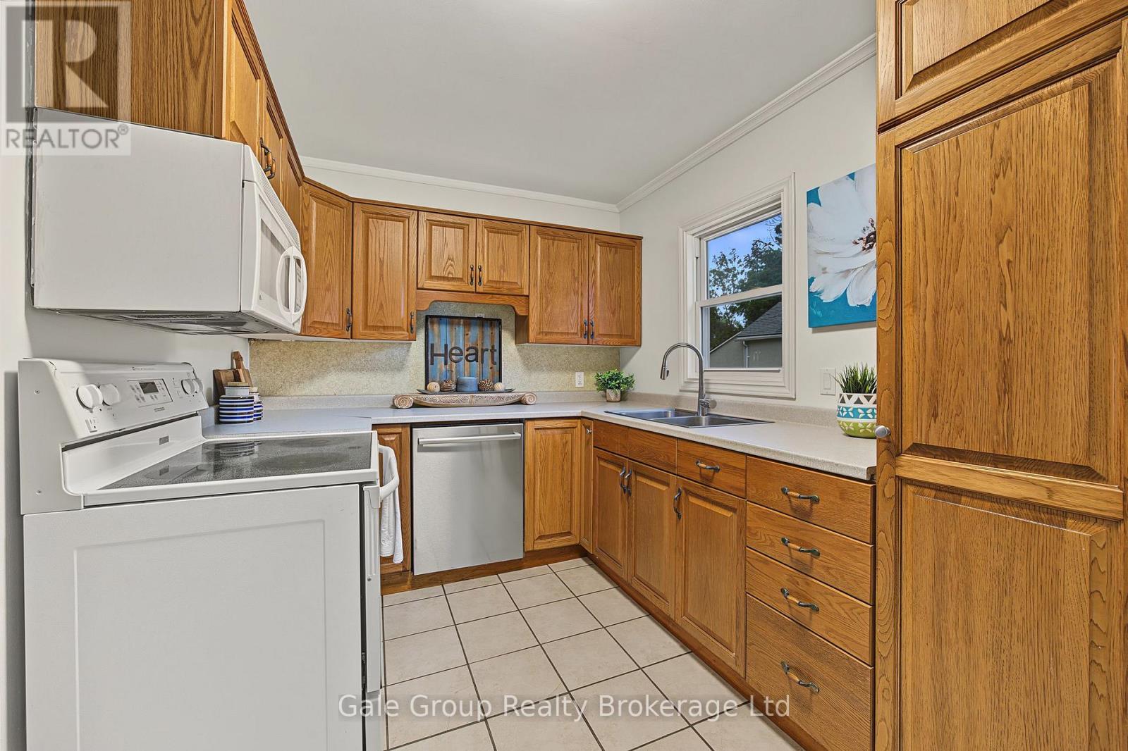 36 EAST PARK DRIVE - 5