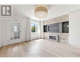190 Lawrence Avenue W, Toronto, ON M5M1A8 Photo 10