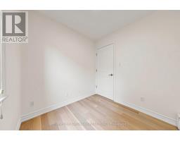 190 Lawrence Avenue W, Toronto, ON M5M1A8 Photo 30