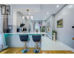 82 David Dunlap Circle, Toronto, ON M3C4C1 Photo 17