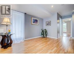 82 David Dunlap Circle, Toronto, ON M3C4C1 Photo 23