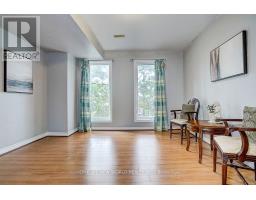 82 David Dunlap Circle, Toronto, ON M3C4C1 Photo 32
