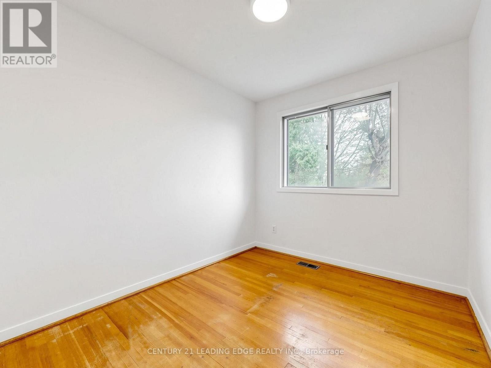219 LYNEDOCK CRESCENT - Image 28