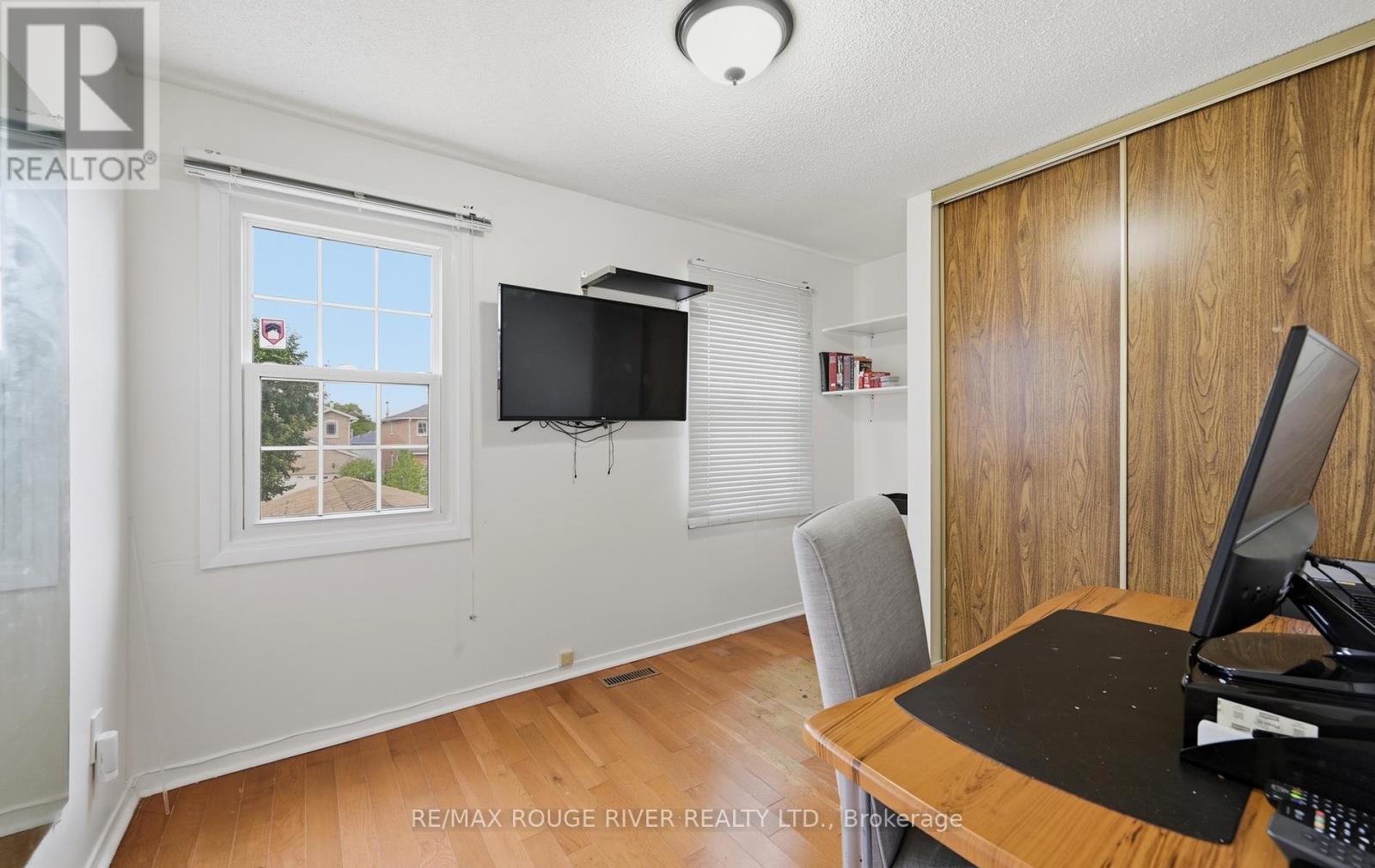 33 RANGELEY DRIVE - 25